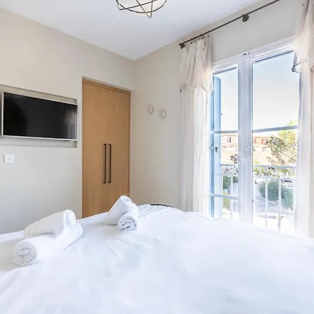 Maison Avec Piscine Et Amarrage וילה גרימו