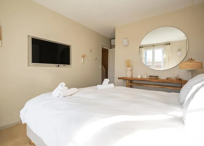 וילה Maison Avec Piscine Et Amarrage גרימו