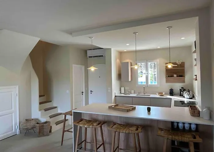 Maison Avec Piscine Et Amarrage 别墅 格里莫