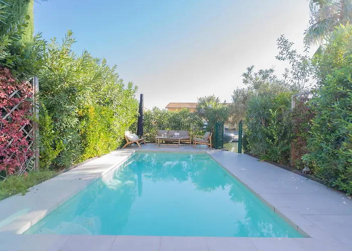 Maison Avec Piscine Et Amarrage 别墅 *