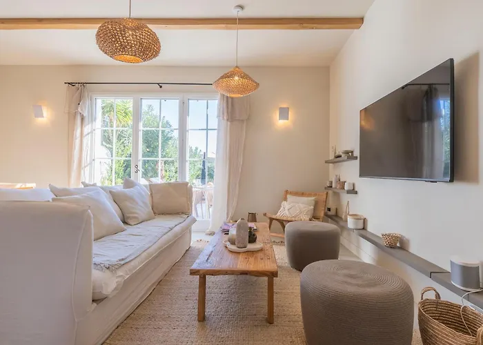 Maison Avec Piscine Et Amarrage 格里莫